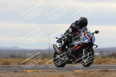 media/Jan-14-2023-SoCal Trackdays (Sat) [[497694156f]]/Turn 17 Exit (110pm)/